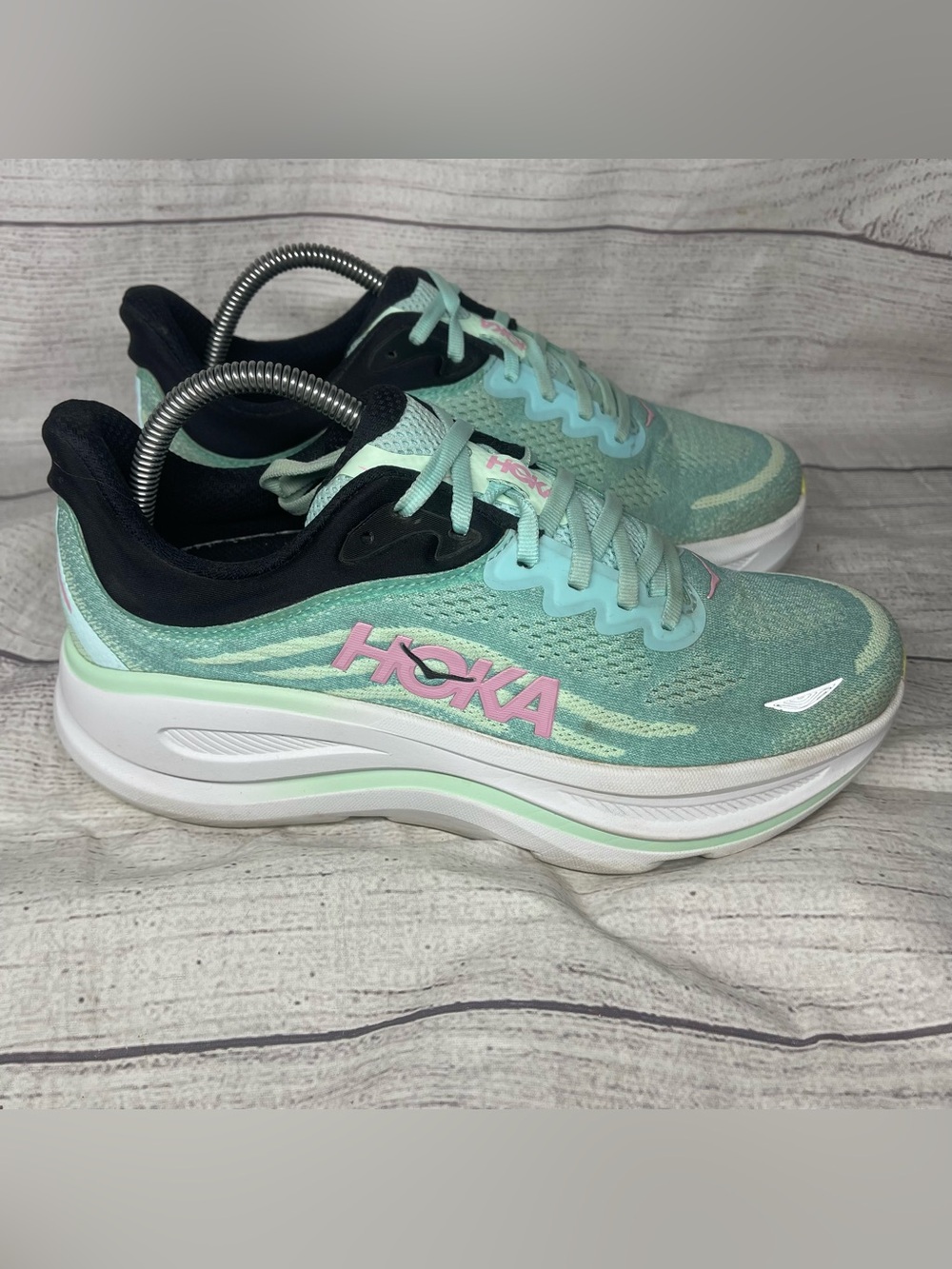 HOKA Bondi 9 Women’s 9.5 D (Wide) Blue Spark/Mint Fluorite Running Shoes
